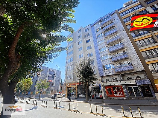 ATATÜRK CD. ADALAR GİRİŞİNDE,BAKIMLI 3+1 SATILIK DAİRE