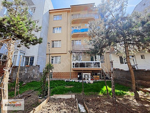 KIRMIZITOPRAK MH. BAHÇELİ MÜSTAKİL TADINDA 3+1 SATILIK DAİRE.