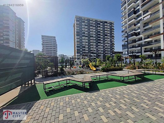MERSİN BULVARINDA TERRACE PARK 1 SİTESİNDE SATILIK 1+1 REZİDANS