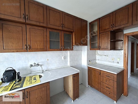 RECEP ÜMİT'TEN GAZİ YAKUP SATAR CADDESİ ÜZERİ SATILIK 3+1 DAİRE.
