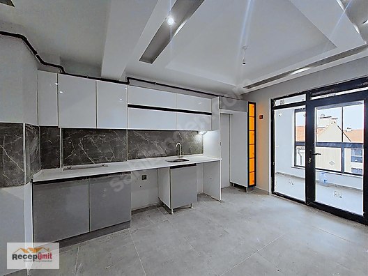 RECEP ÜMİT'TEN ŞARHÖYÜKTE ÖZEL GARAJLI SATILIK 3+1 DUBLEX DAİRE.