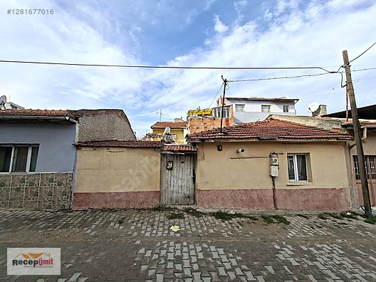 RECEP ÜMİTTEN ESENTEPE MAH.DE YATIRIMLIK 102 M2 MÜSTAKİL YER EVİ