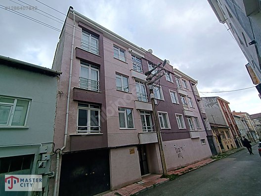 ŞİRİNTEPE'DE İLETİŞİM YAYA KAPISI YAKININDA SATILIK 1+1 DAİRE