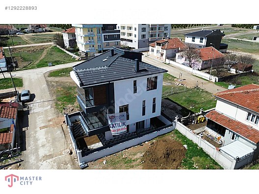 VADİŞEHİR MAHALLESİN'DE MÜSTAKİL VİLLA